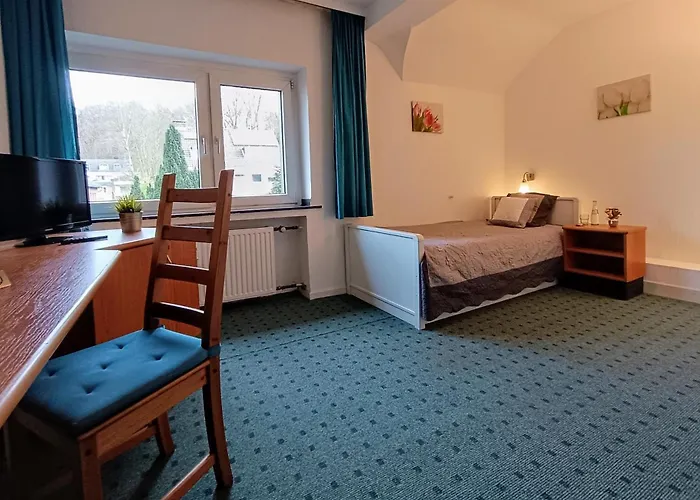 Waldhotel Unterbach 2*
