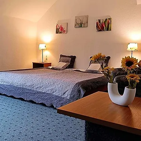 Hotel Waldhotel Unterbach 2*