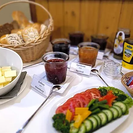 Waldhotel Unterbach 2*