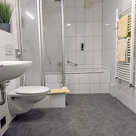 Hotel Waldhotel Unterbach 2*