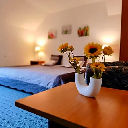 Waldhotel Unterbach 2*