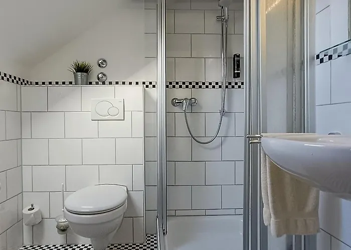 Waldhotel Unterbach 2* דיסלדורף