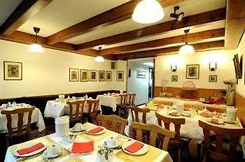 Waldhotel Unterbach 2*